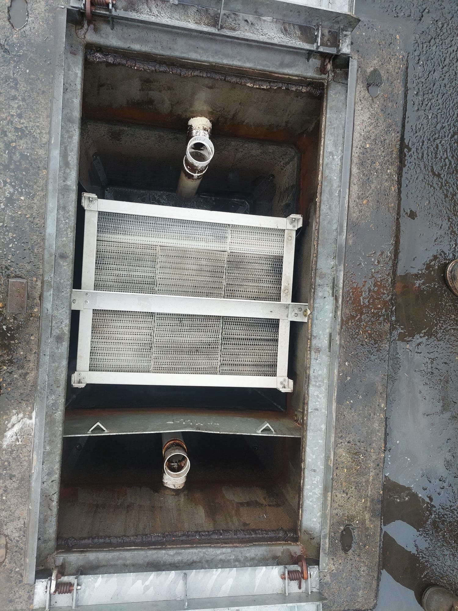 Filter system integration with drainage